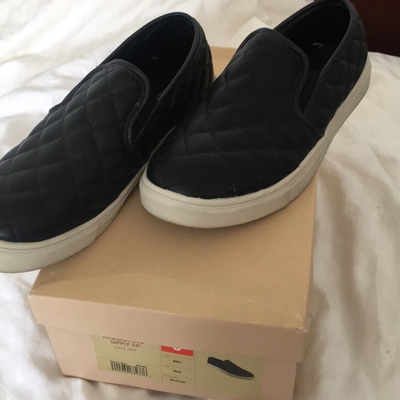 Mossimo Supply Co. Shoes - Mossimo dedra quilted slip on shoes